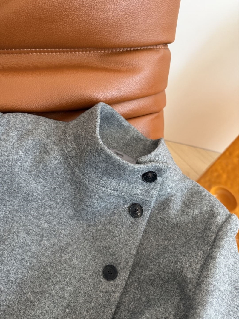 chr1st1an D10r outwear